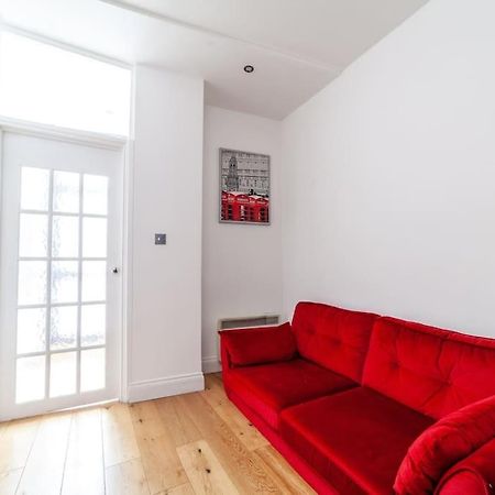 Spacious Retreat 2-Bed In Popular Camden Town London Bagian luar foto