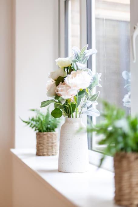 Spacious Retreat 2-Bed In Popular Camden Town London Bagian luar foto