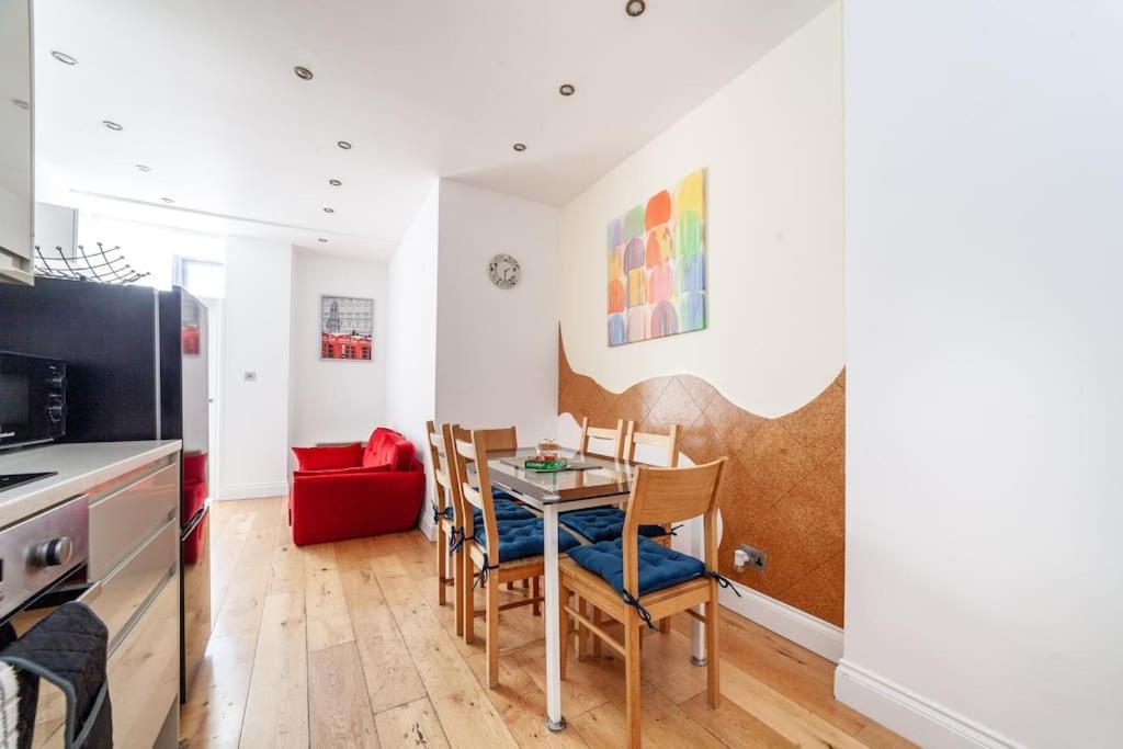 Spacious Retreat 2-Bed In Popular Camden Town London Bagian luar foto