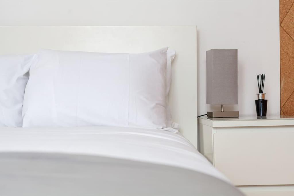 Spacious Retreat 2-Bed In Popular Camden Town London Bagian luar foto
